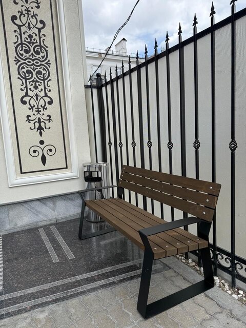 Скамейка из термодерева Скамейка из термодерева фото